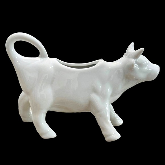 White Ceramic Cow Coffee Creamer or Gravy Boat - Picture 1 of 3